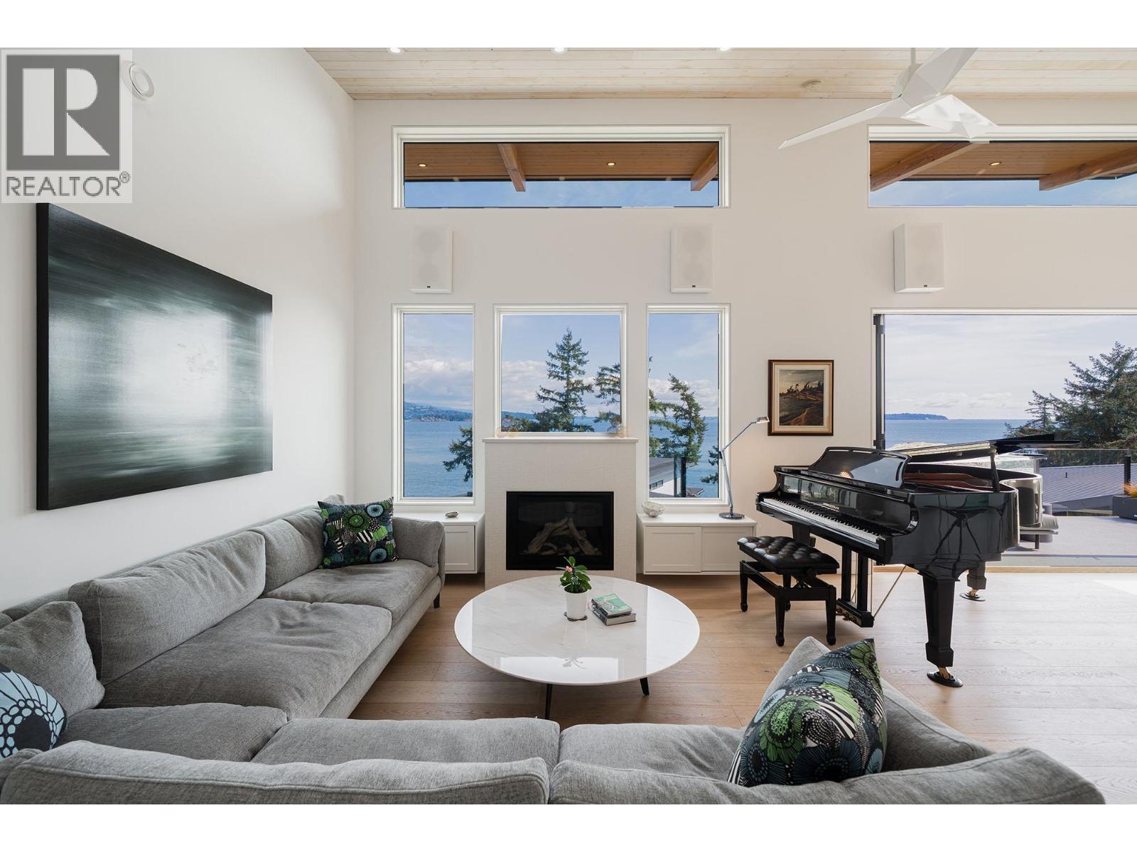 242 Shore Lane, Bowen Island, British Columbia  V0N 1G2 - Photo 2 - R3107003