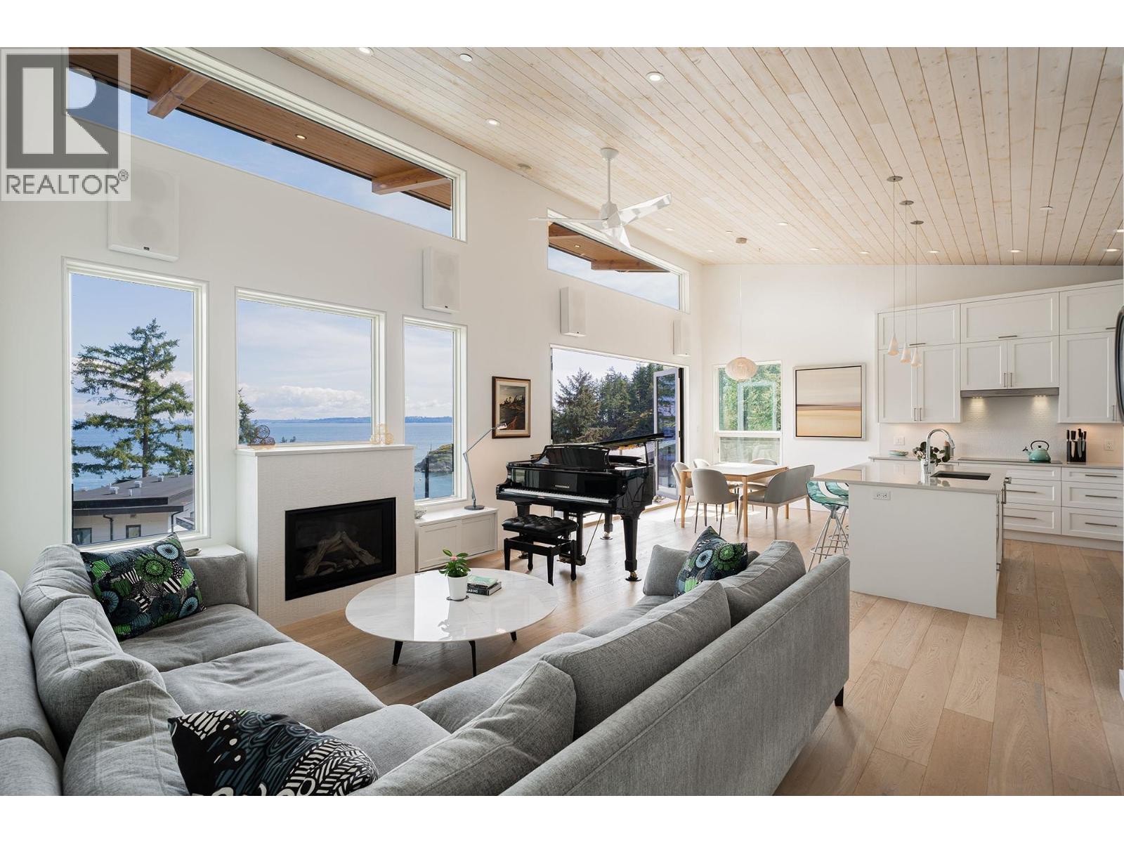 242 Shore Lane, Bowen Island, British Columbia  V0N 1G2 - Photo 6 - R3107003