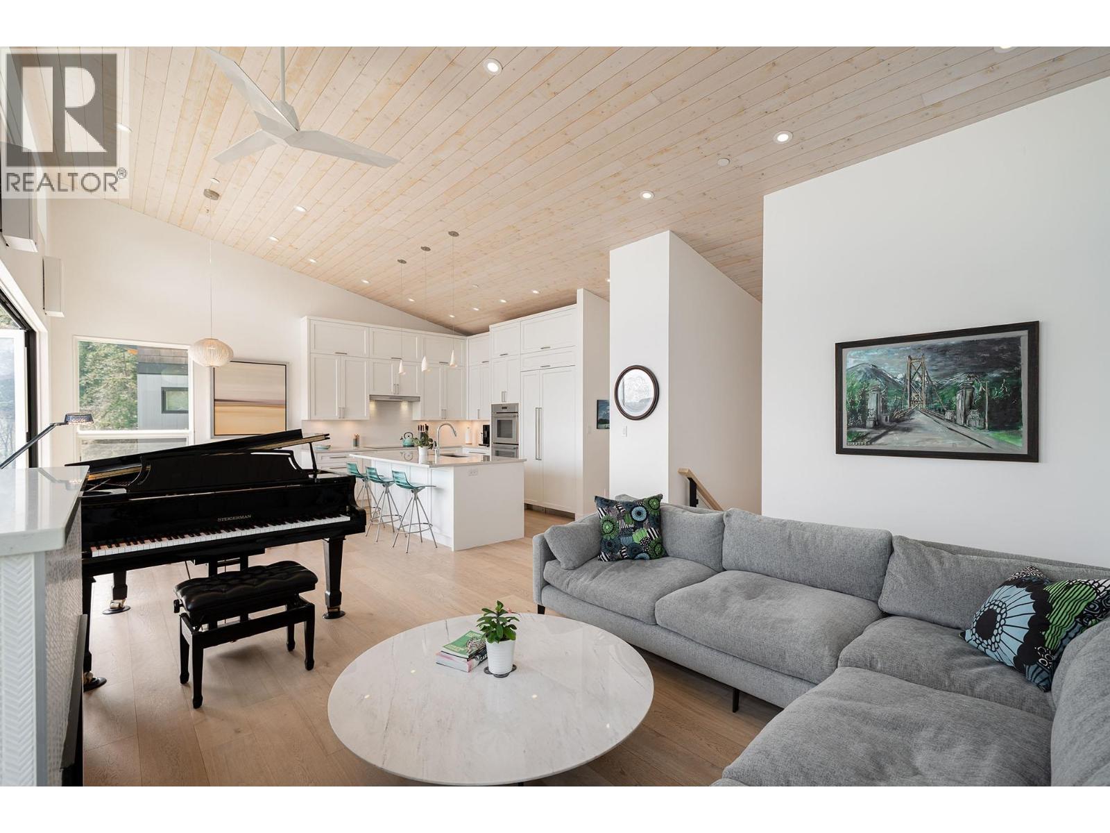 242 Shore Lane, Bowen Island, British Columbia  V0N 1G2 - Photo 7 - R3107003