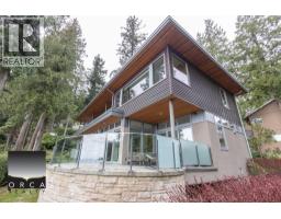 6780 BACHELOR BAY PL., West Vancouver, British Columbia
