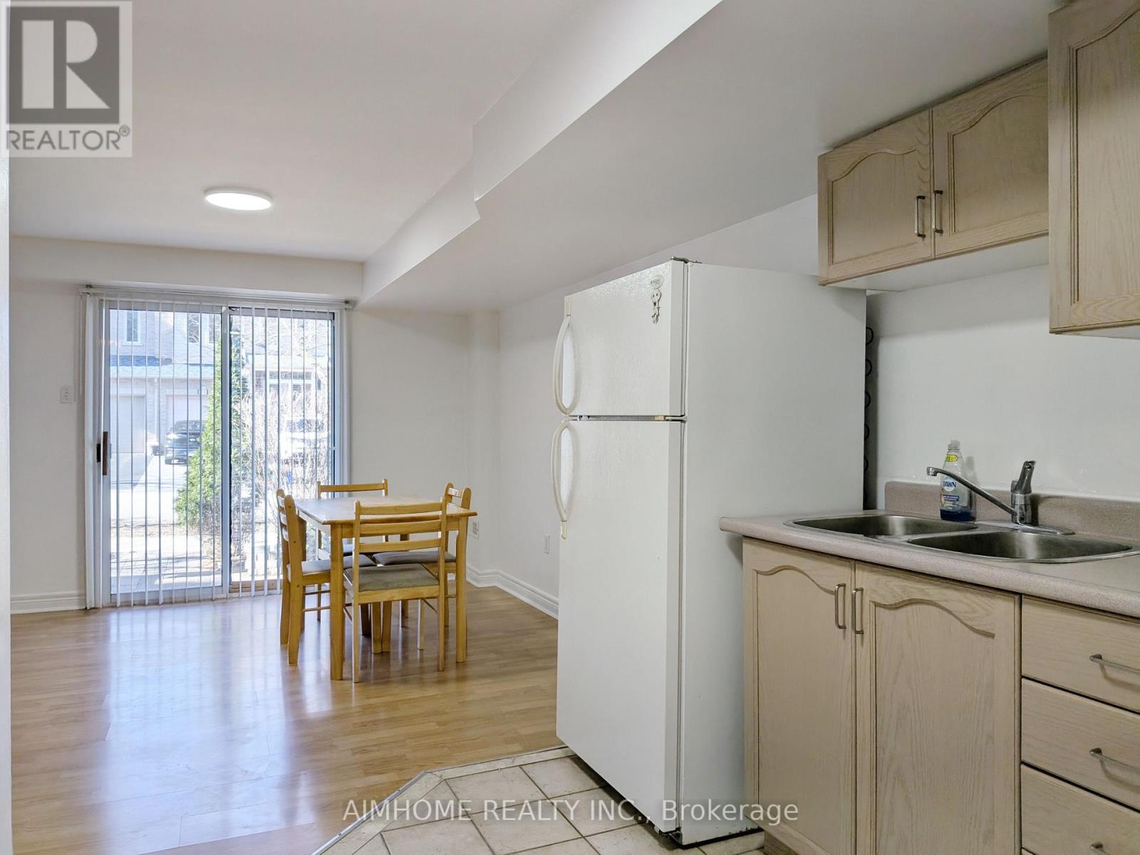 74 Sunway Square, Markham (Raymerville), Ontario  L3P 7X5 - Photo 36 - N12955456