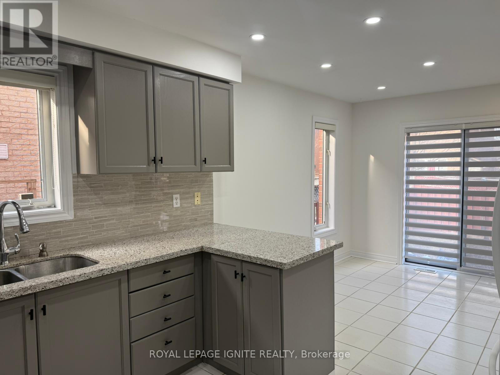 3 Todmorden Drive, Brampton, Ontario  L7A 1M5 - Photo 11 - W12952868