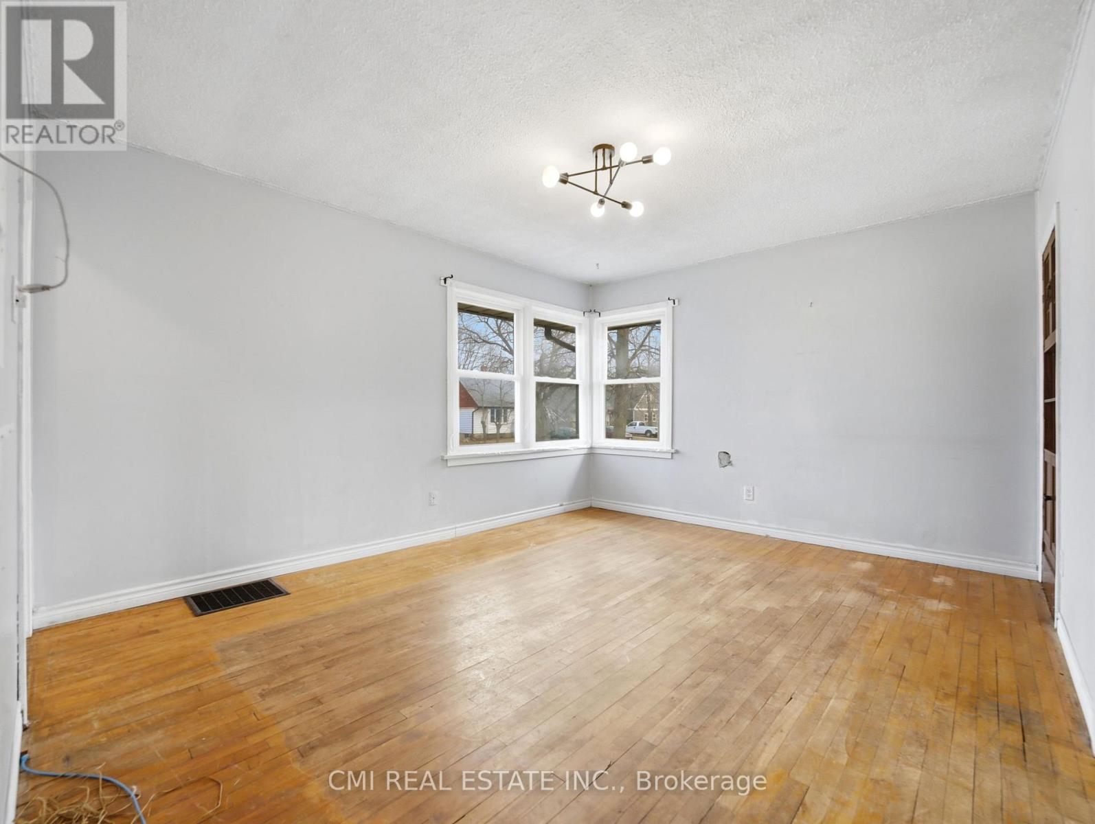 97 Stewart Avenue, Cambridge, Ontario  N1R 2V1 - Photo 13 - X12959612