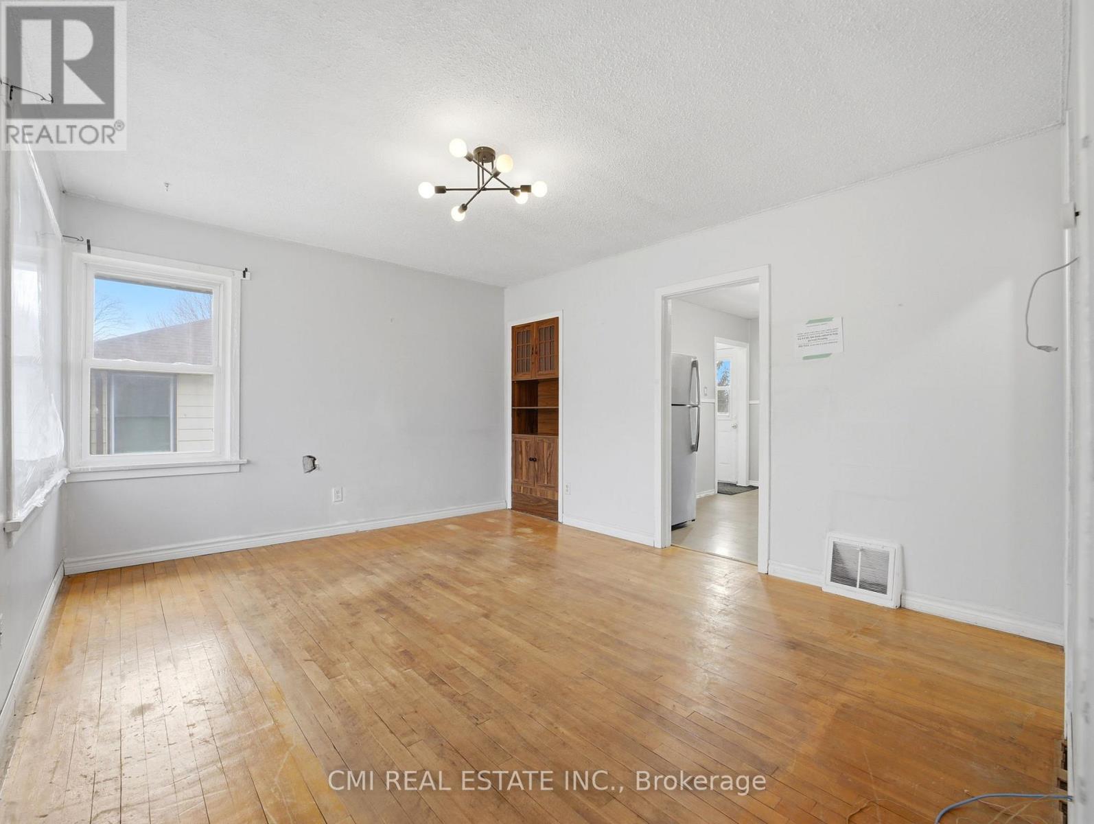 97 Stewart Avenue, Cambridge, Ontario  N1R 2V1 - Photo 7 - X12959612