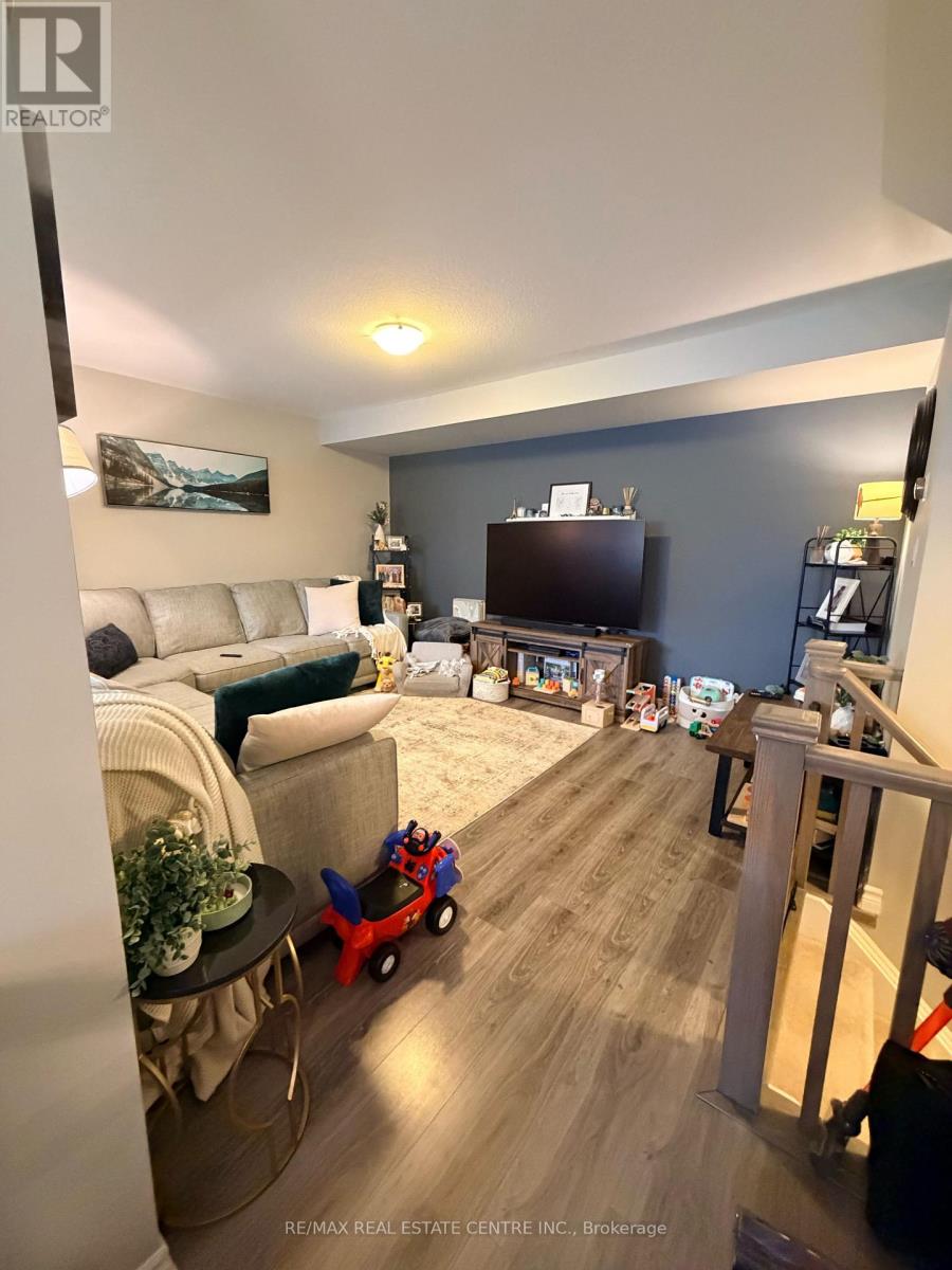 14 - 22 Spring Creek Drive, Hamilton, Ontario  L0R 2H8 - Photo 12 - X12959660