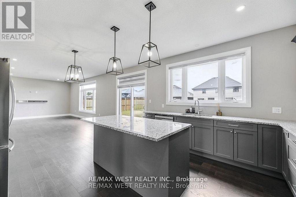 25 Greenbrier Ridge, Thames Centre, Ontario  N0L 1G2 - Photo 10 - X12959678