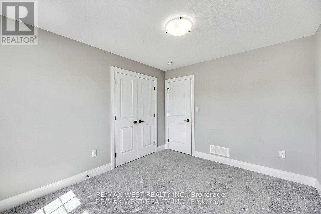 25 Greenbrier Ridge, Thames Centre, Ontario  N0L 1G2 - Photo 20 - X12959678