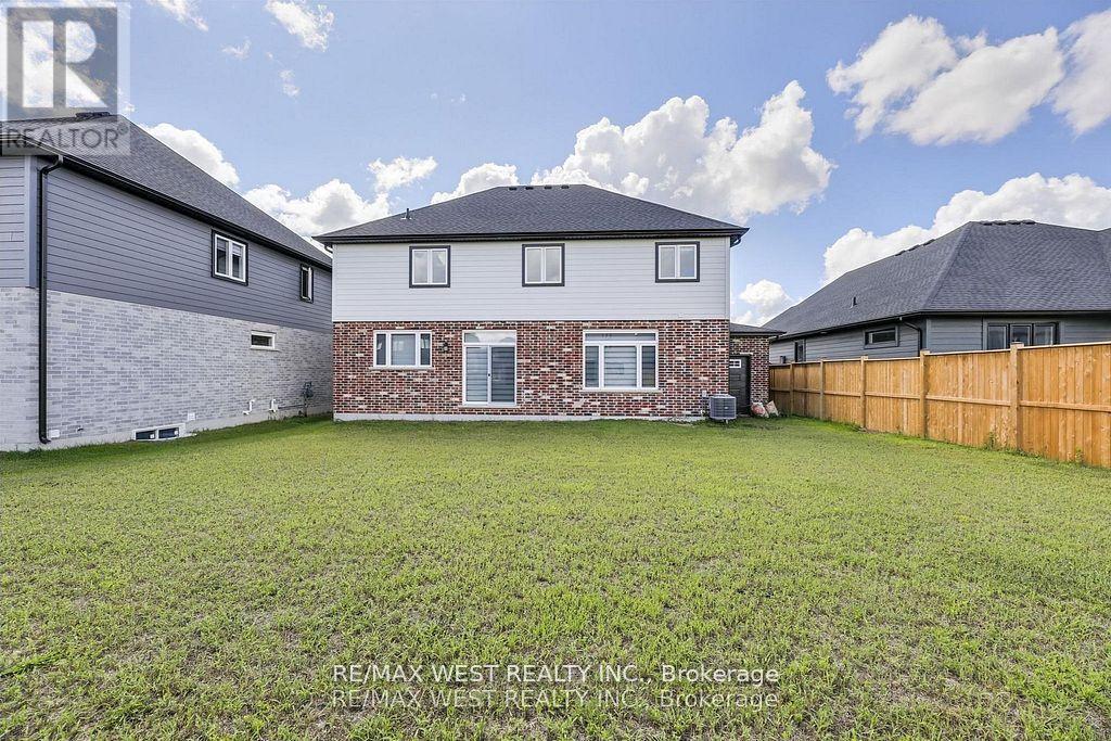 25 Greenbrier Ridge, Thames Centre, Ontario  N0L 1G2 - Photo 36 - X12959678