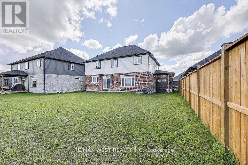 25 Greenbrier Ridge, Thames Centre, Ontario  N0L 1G2 - Photo 37 - X12959678