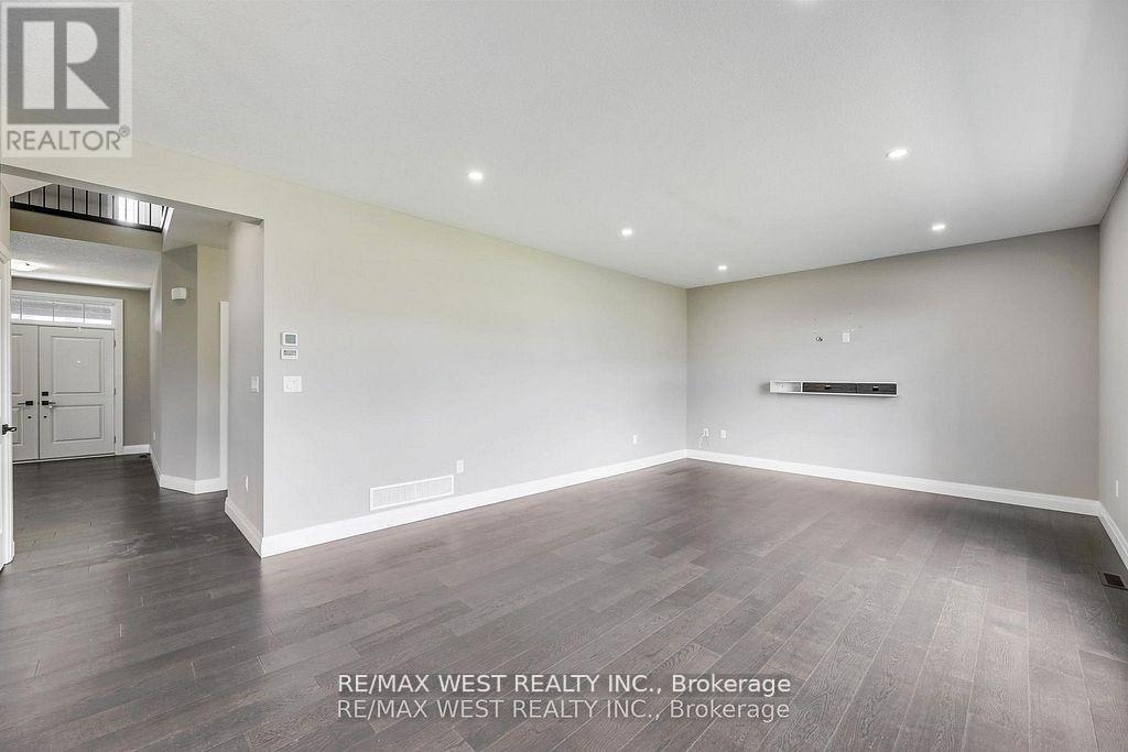 25 Greenbrier Ridge, Thames Centre, Ontario  N0L 1G2 - Photo 4 - X12959678