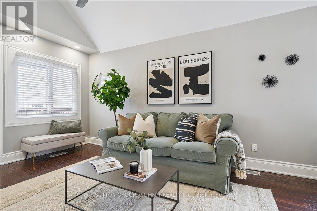 32 Allan Avenue, Hamilton, Ontario  L8H 2C9 - Photo 5 - X12959684