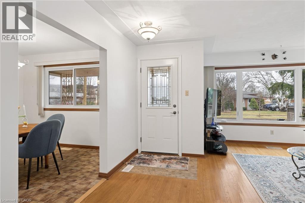 228 Kenneth Avenue, Kitchener, Ontario  N2A 1W4 - Photo 3 - 40817636