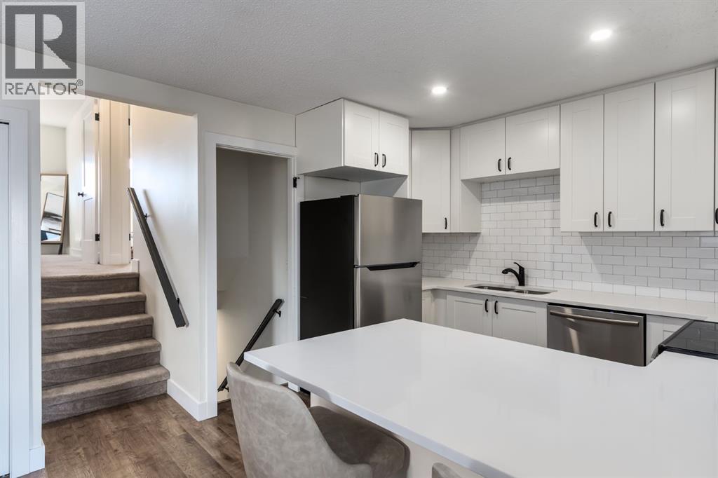 7806 20a Street SE, Calgary, Alberta  T2C 1Y5 - Photo 7 - A2292214