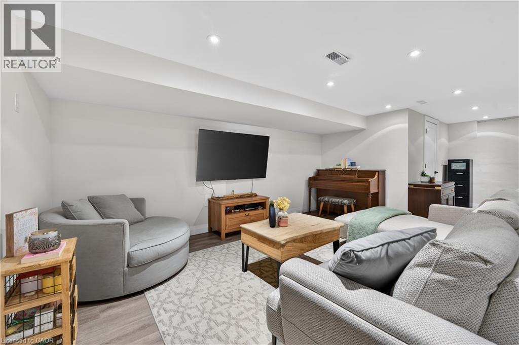 22 Hazelwood Avenue, Grimsby, Ontario  L3M 1K1 - Photo 23 - 40816472