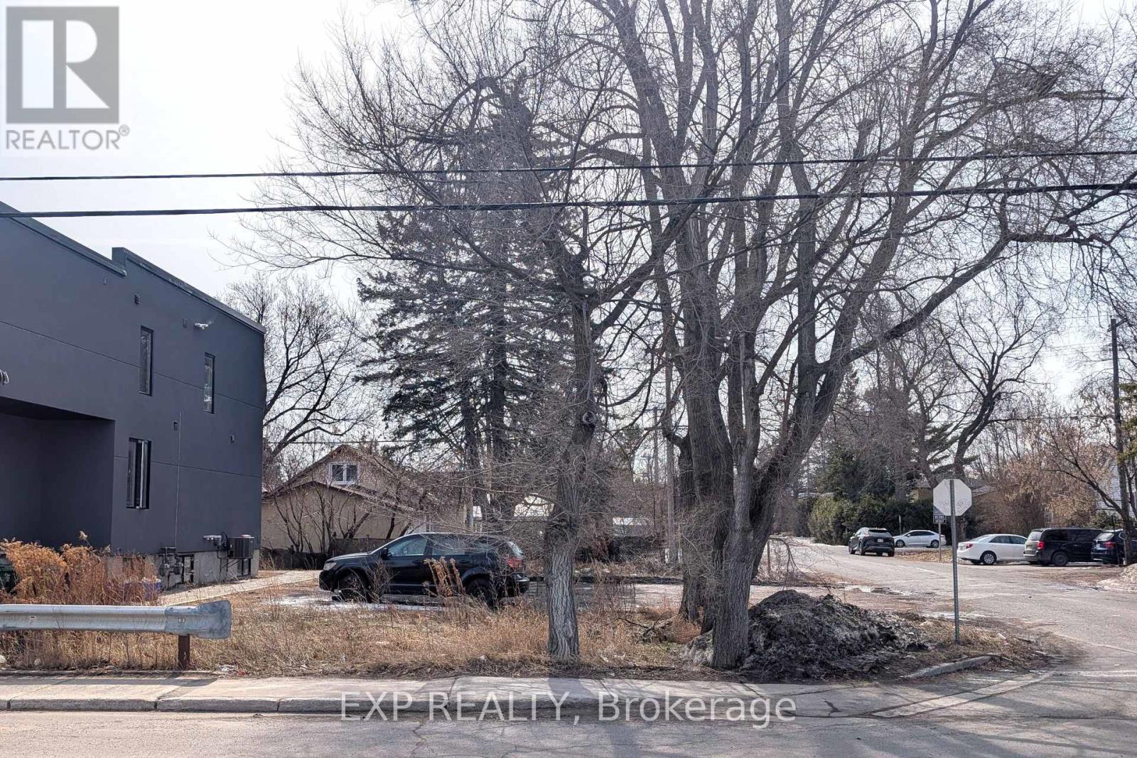 2 PENDER STREET, Ottawa, Ontario