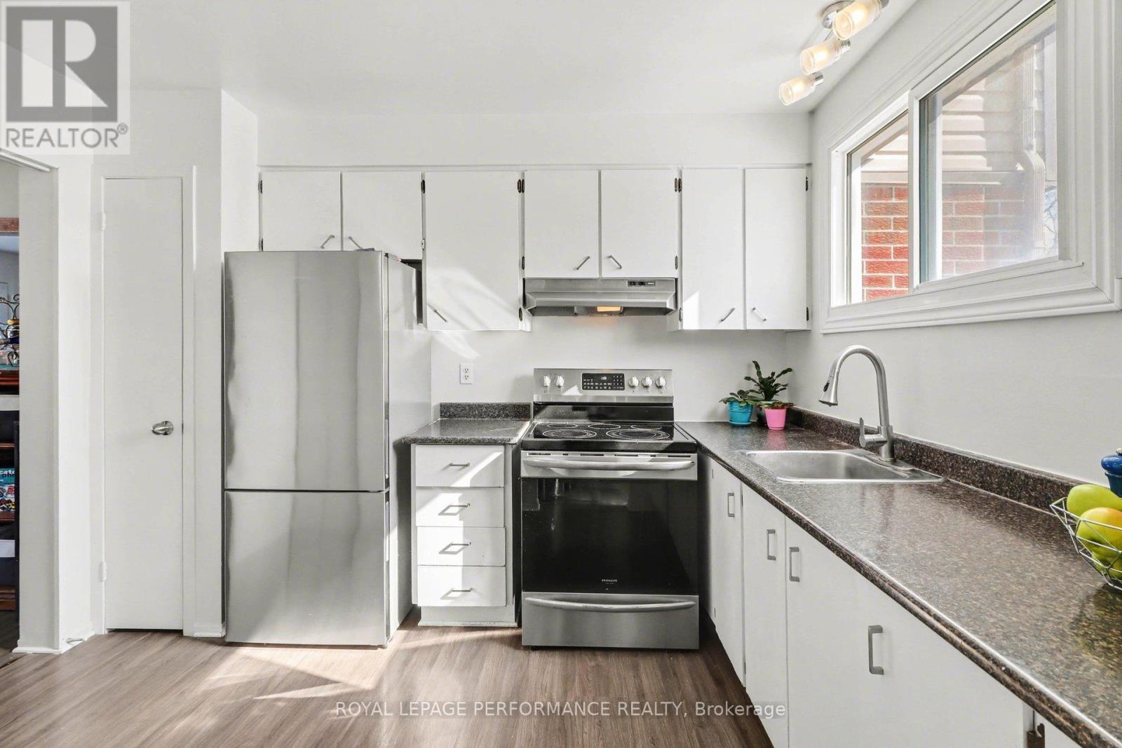 307 - 1441 Palmerston Drive, Ottawa, Ontario  K1J 8N9 - Photo 2 - X12959748