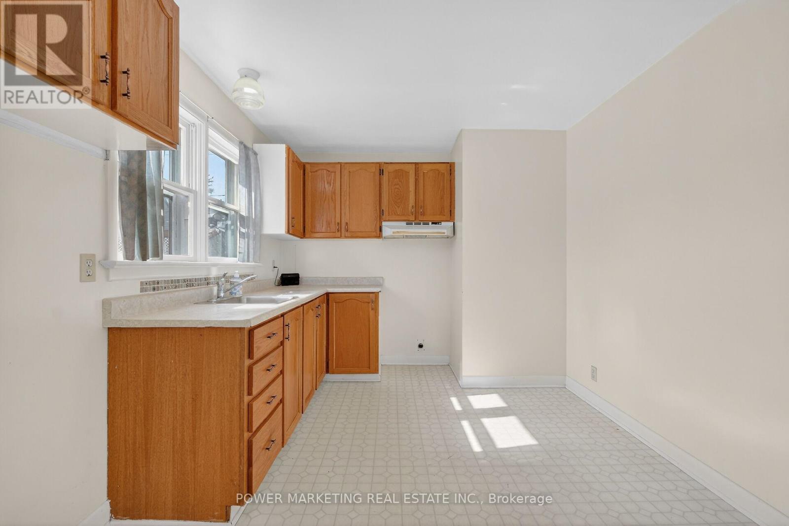 944 Eve Street, Ottawa, Ontario  K1K 3R4 - Photo 20 - X12959798