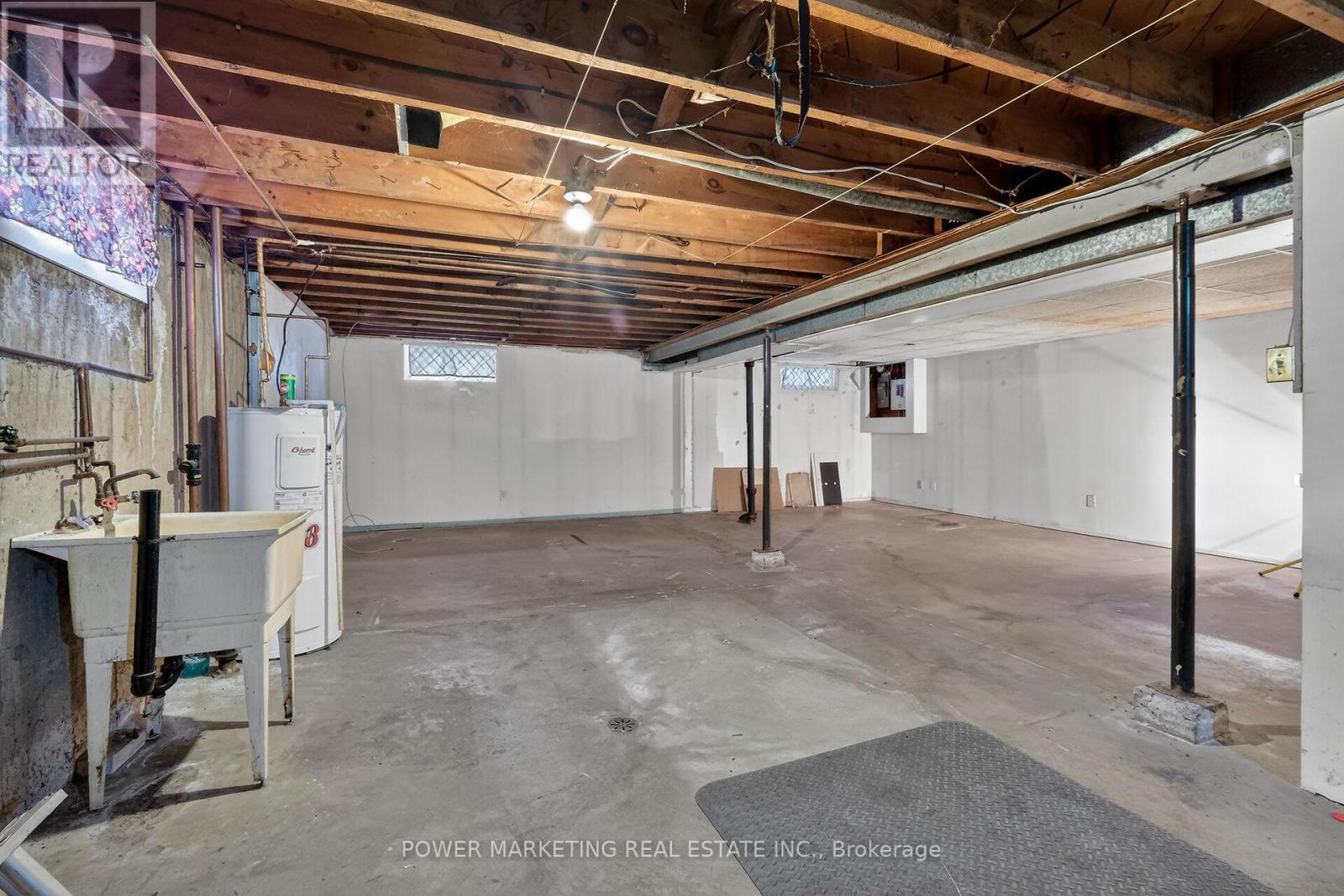 944 Eve Street, Ottawa, Ontario  K1K 3R4 - Photo 37 - X12959798