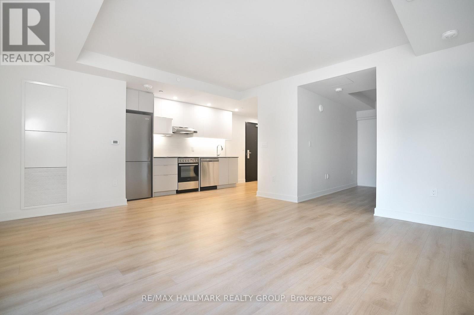 2214 - 199 Rideau Street, Ottawa, Ontario  K1N 0E9 - Photo 4 - X12959922