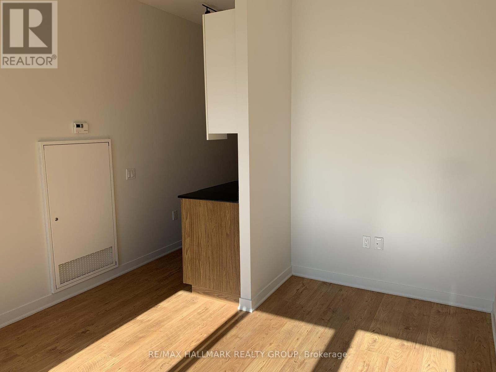 702 - 192 Bronson Avenue, Ottawa, Ontario  K1R 0E7 - Photo 7 - X12959928