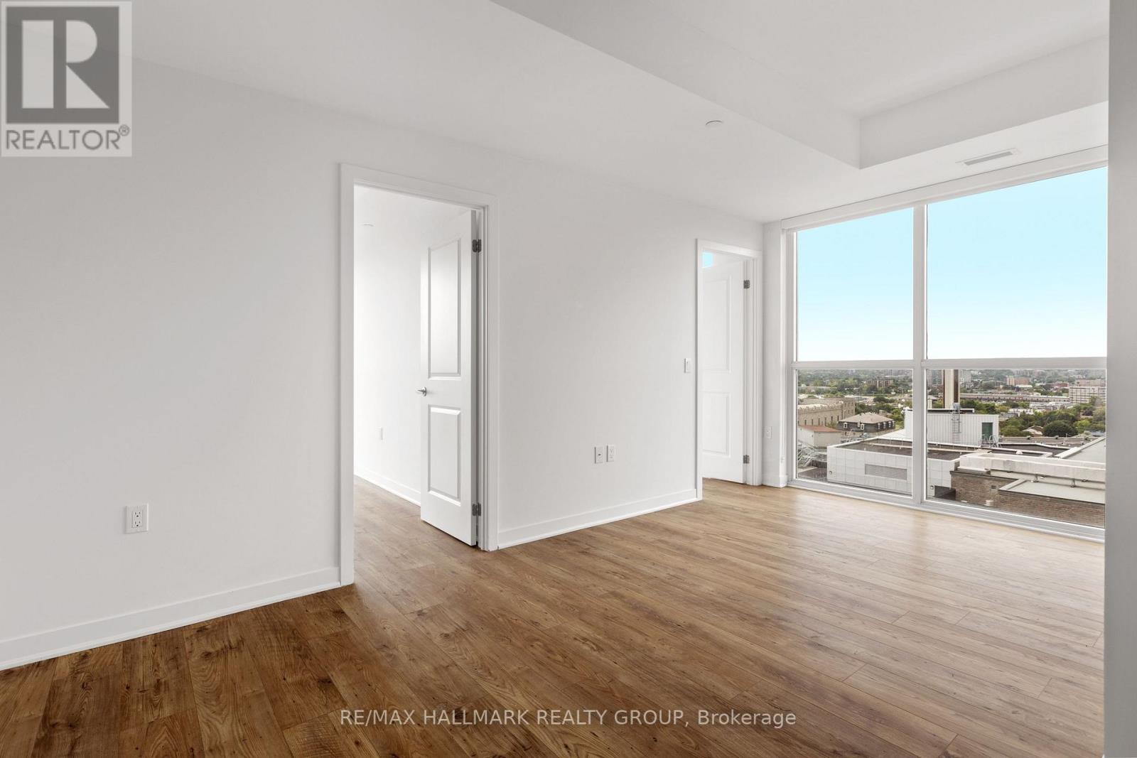 604 - 192 Bronson Avenue, Ottawa, Ontario  K1R 0E7 - Photo 10 - X12959932