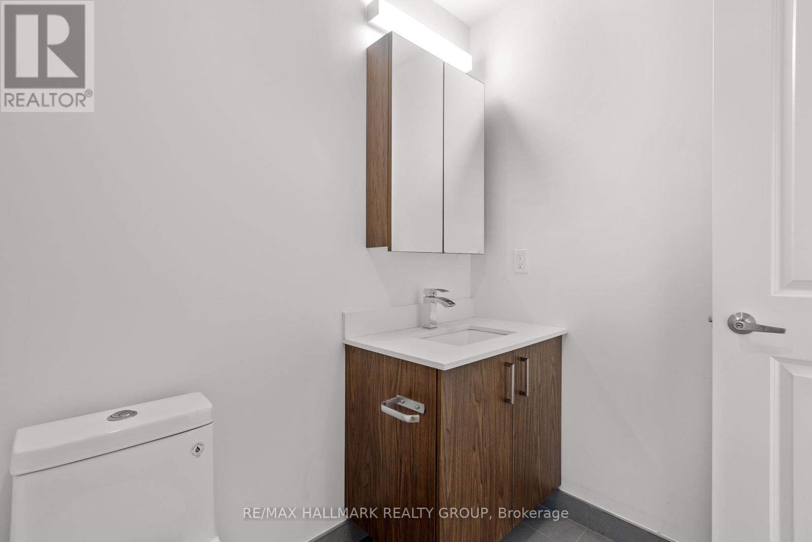 604 - 192 Bronson Avenue, Ottawa, Ontario  K1R 0E7 - Photo 12 - X12959932