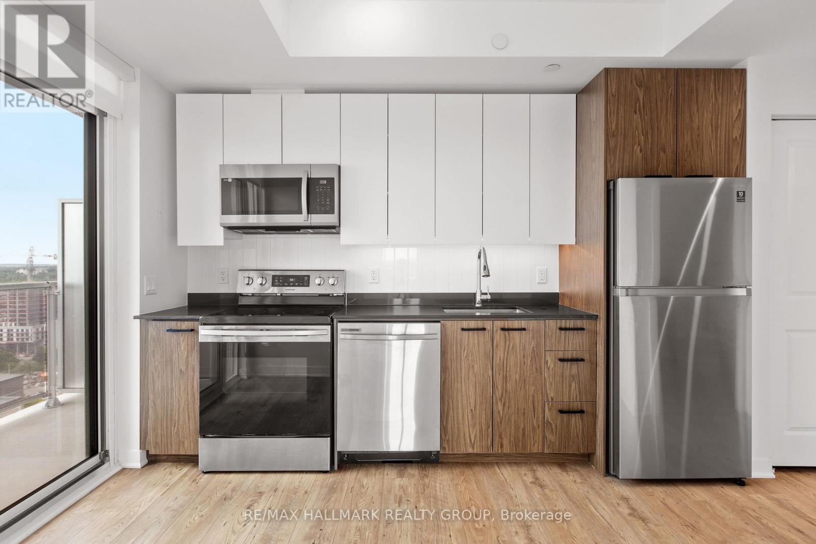 604 - 192 Bronson Avenue, Ottawa, Ontario  K1R 0E7 - Photo 4 - X12959932