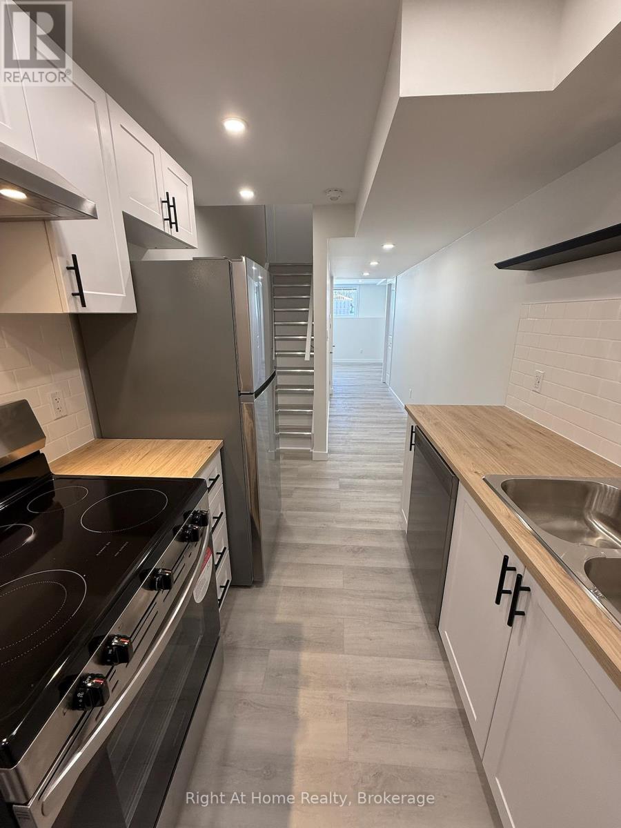 237 Benninger Drive, Kitchener, Ontario  N2E 0K1 - Photo 3 - X12959802