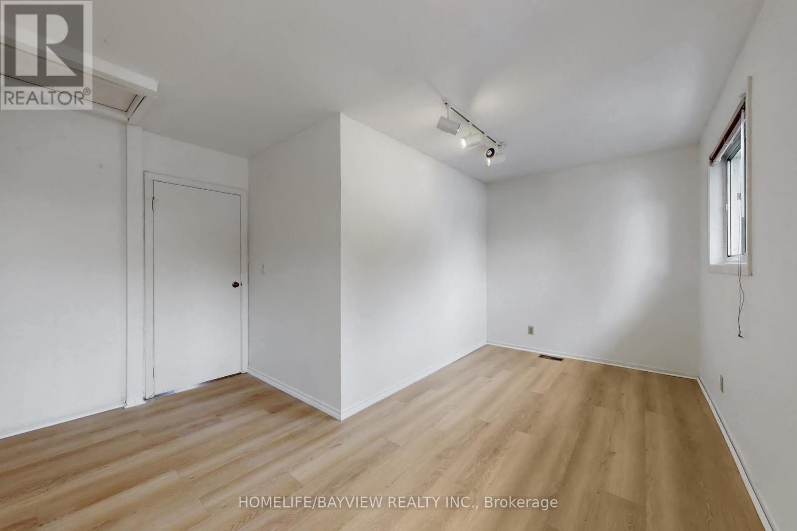 22 Marowyne Drive, Toronto, Ontario  M2J 2A4 - Photo 15 - C12931166