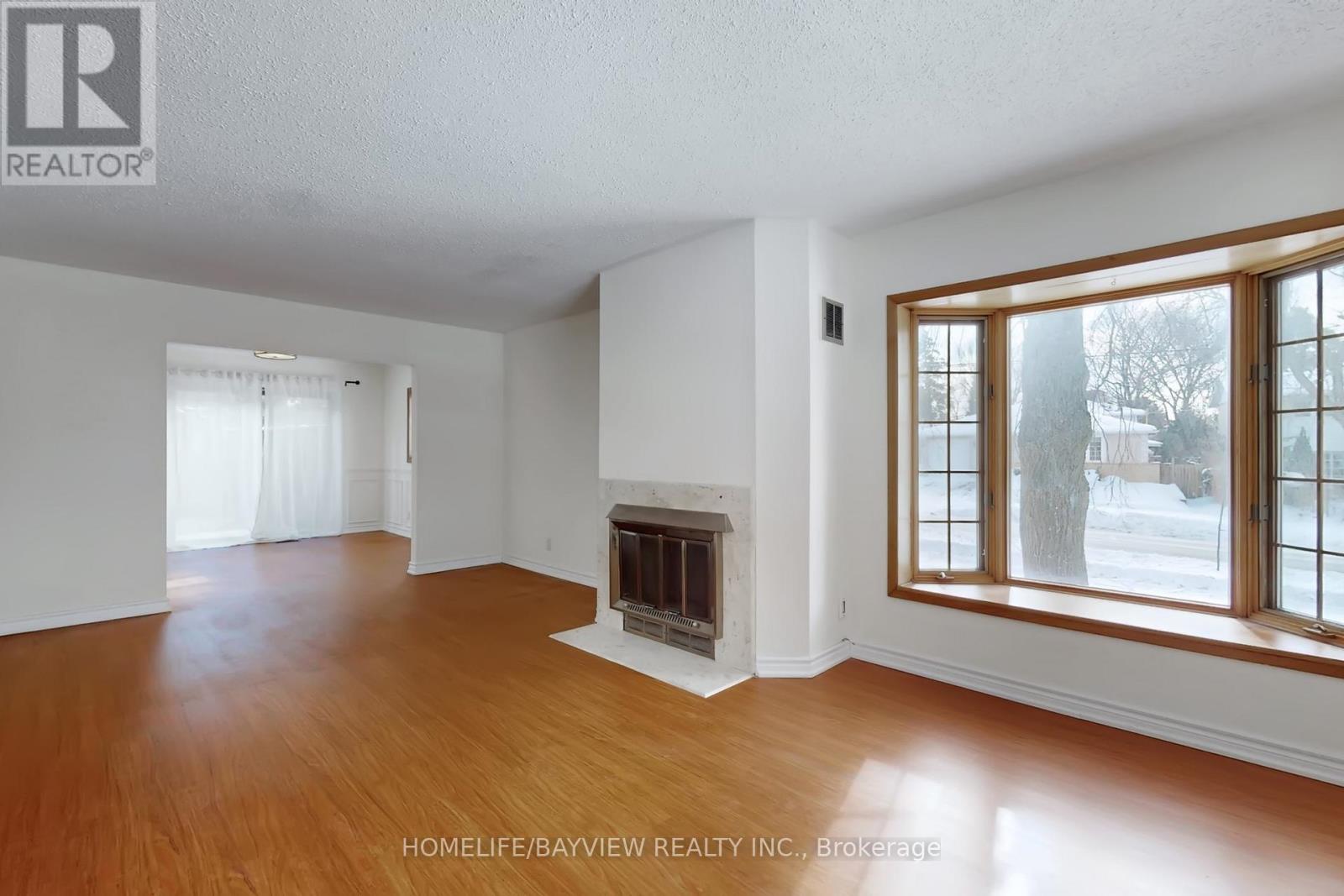 22 Marowyne Drive, Toronto, Ontario  M2J 2A4 - Photo 3 - C12931166