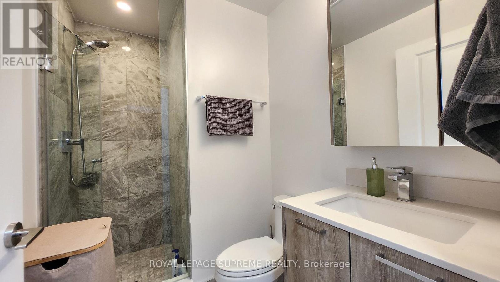 Lph02 - 120 Eagle Rock Way, Vaughan, Ontario L6A 5C2 - Photo 13 - N12958752