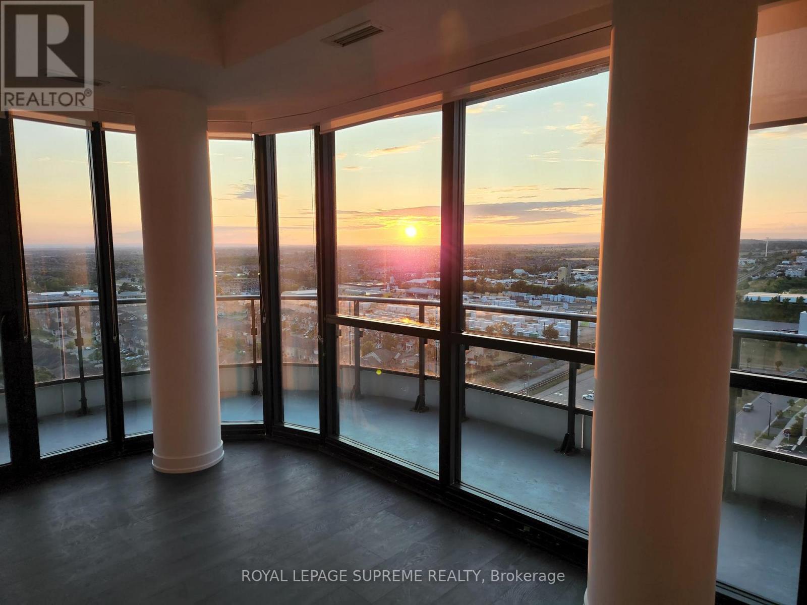 LPH02 - 120 EAGLE ROCK WAY, Vaughan, Ontario