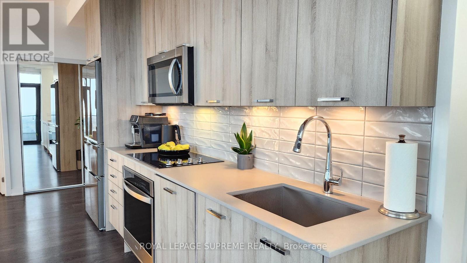 Lph02 - 120 Eagle Rock Way, Vaughan, Ontario L6A 5C2 - Photo 4 - N12958752