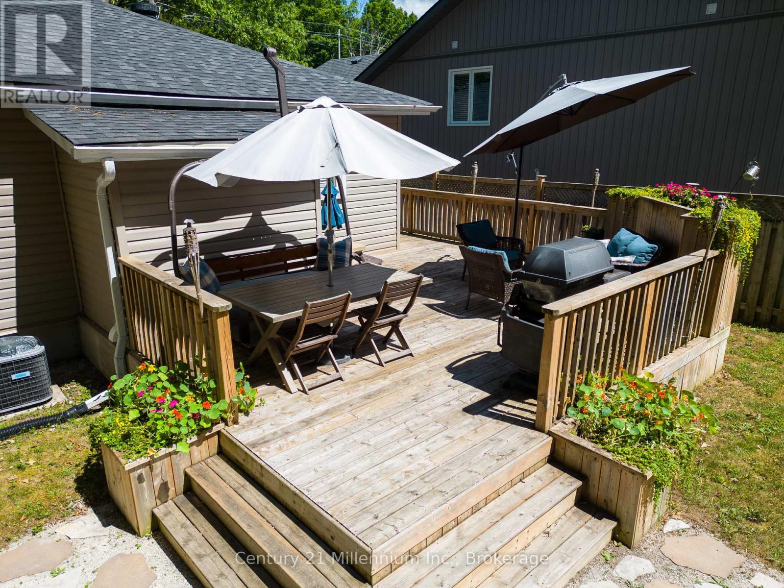 5 Bells Park Road, Wasaga Beach, Ontario  L9Z 2X2 - Photo 17 - S12959700