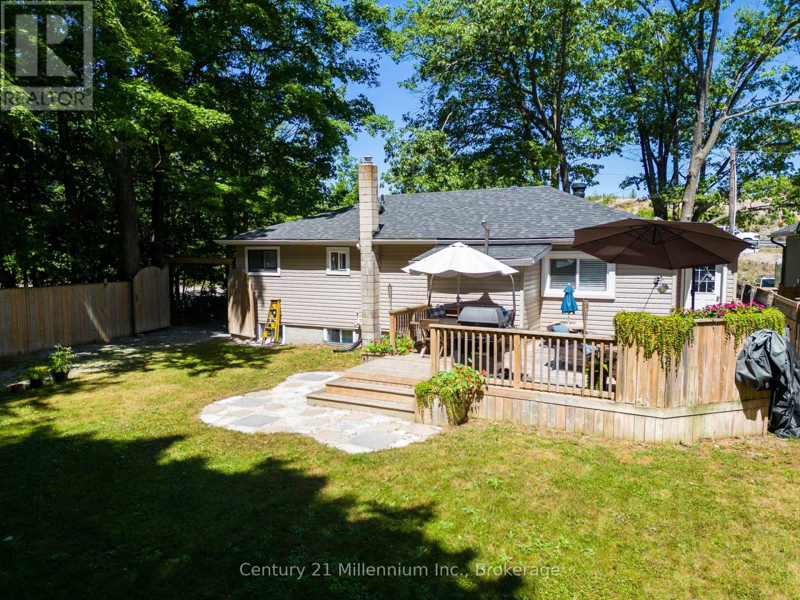 5 Bells Park Road, Wasaga Beach, Ontario  L9Z 2X2 - Photo 18 - S12959700