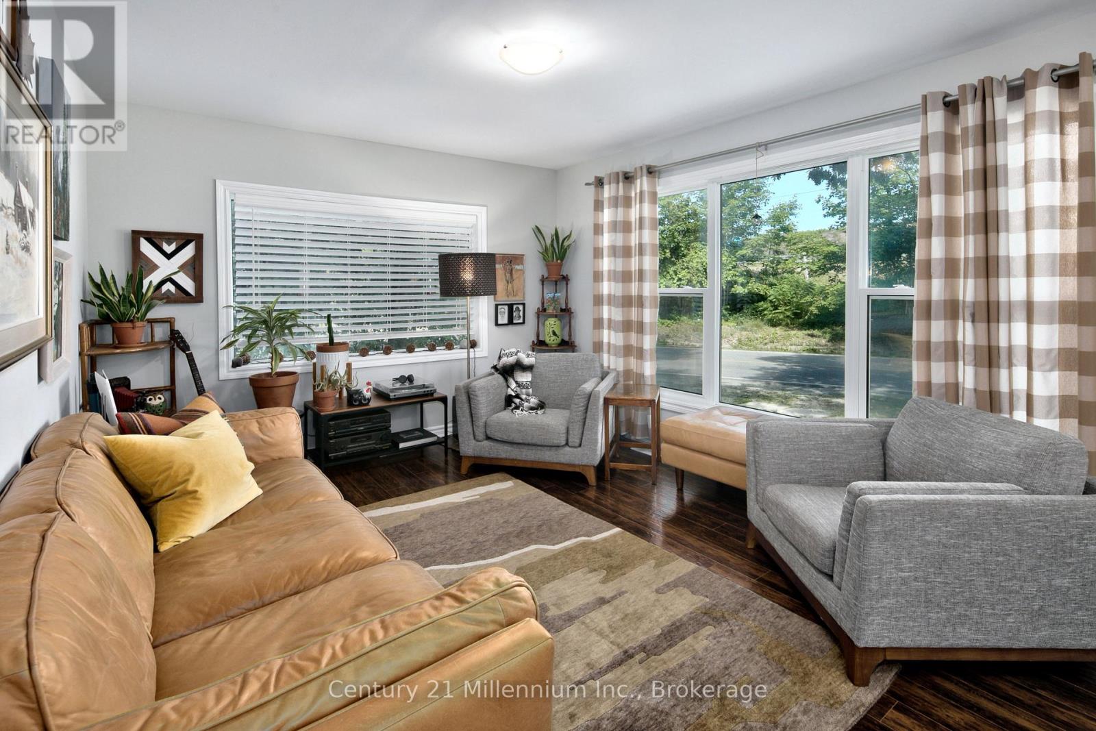 5 Bells Park Road, Wasaga Beach, Ontario  L9Z 2X2 - Photo 7 - S12959700