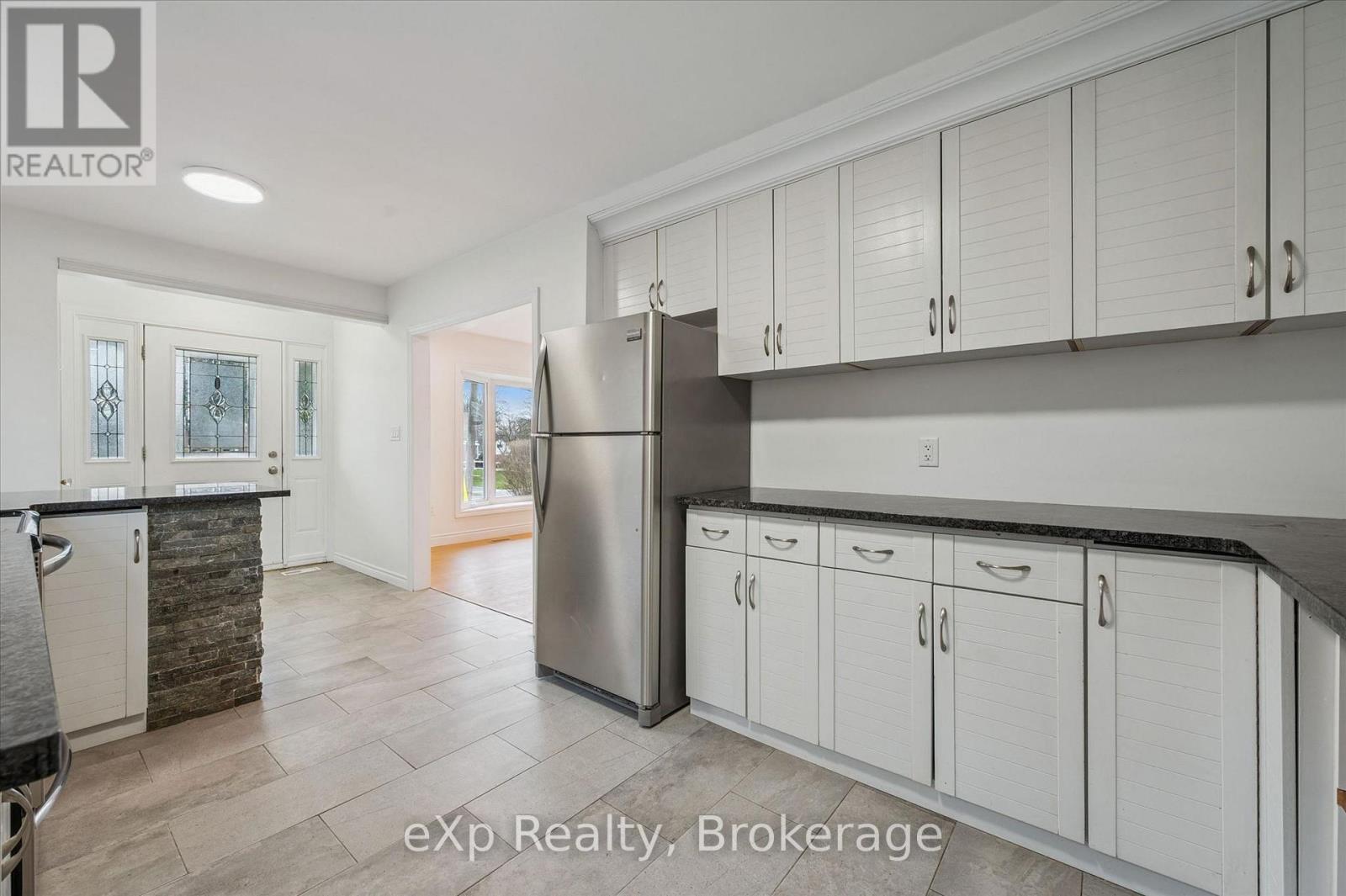 14 Lincoln Crescent, Guelph, Ontario N1E 1Y8 - Photo 13 - X12959710