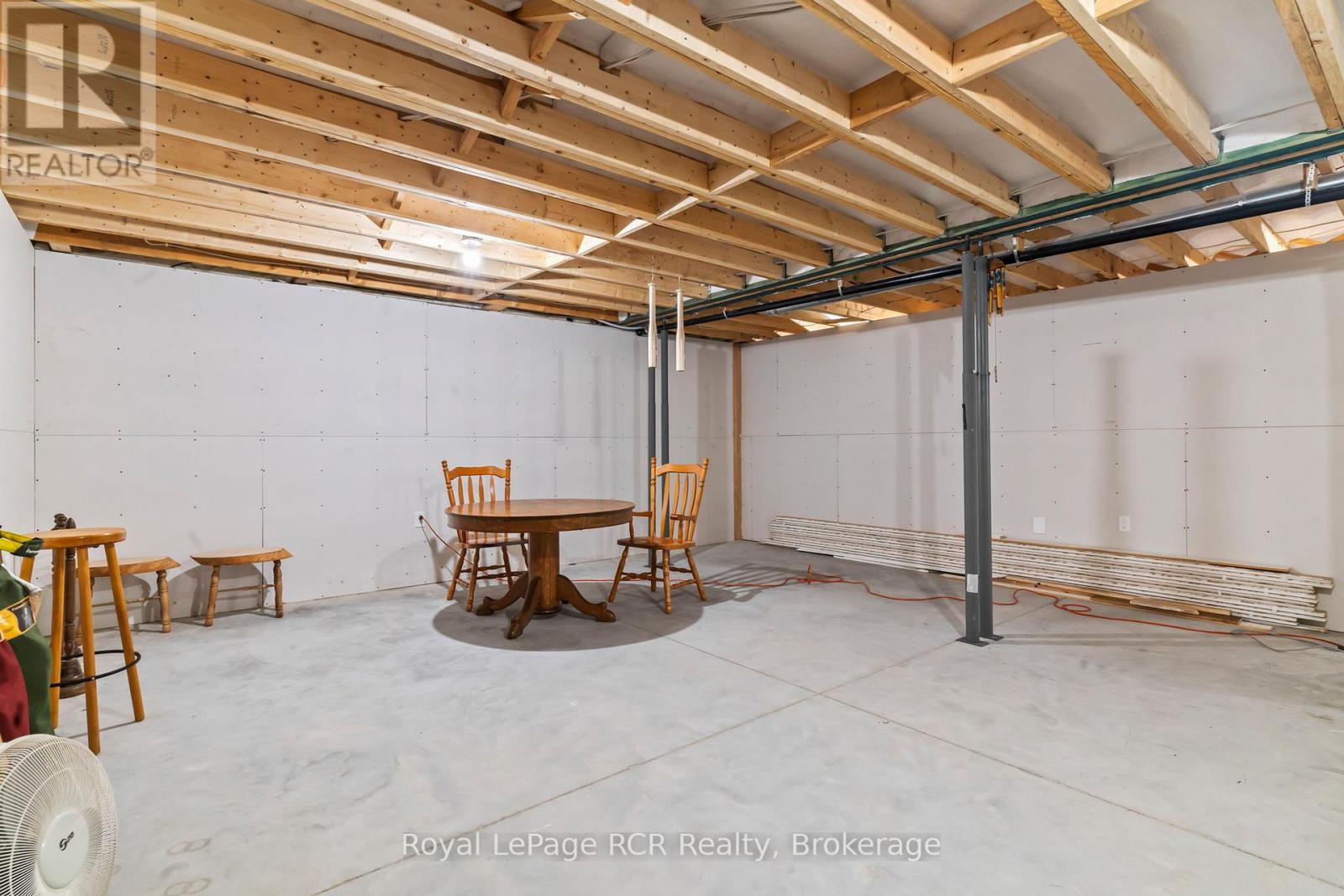 615 Cayuga Crescent, Huron-Kinloss, Ontario  N2Z 2X3 - Photo 27 - X12959818