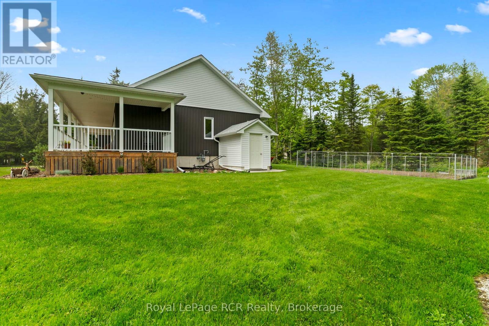 615 Cayuga Crescent, Huron-Kinloss, Ontario  N2Z 2X3 - Photo 34 - X12959818