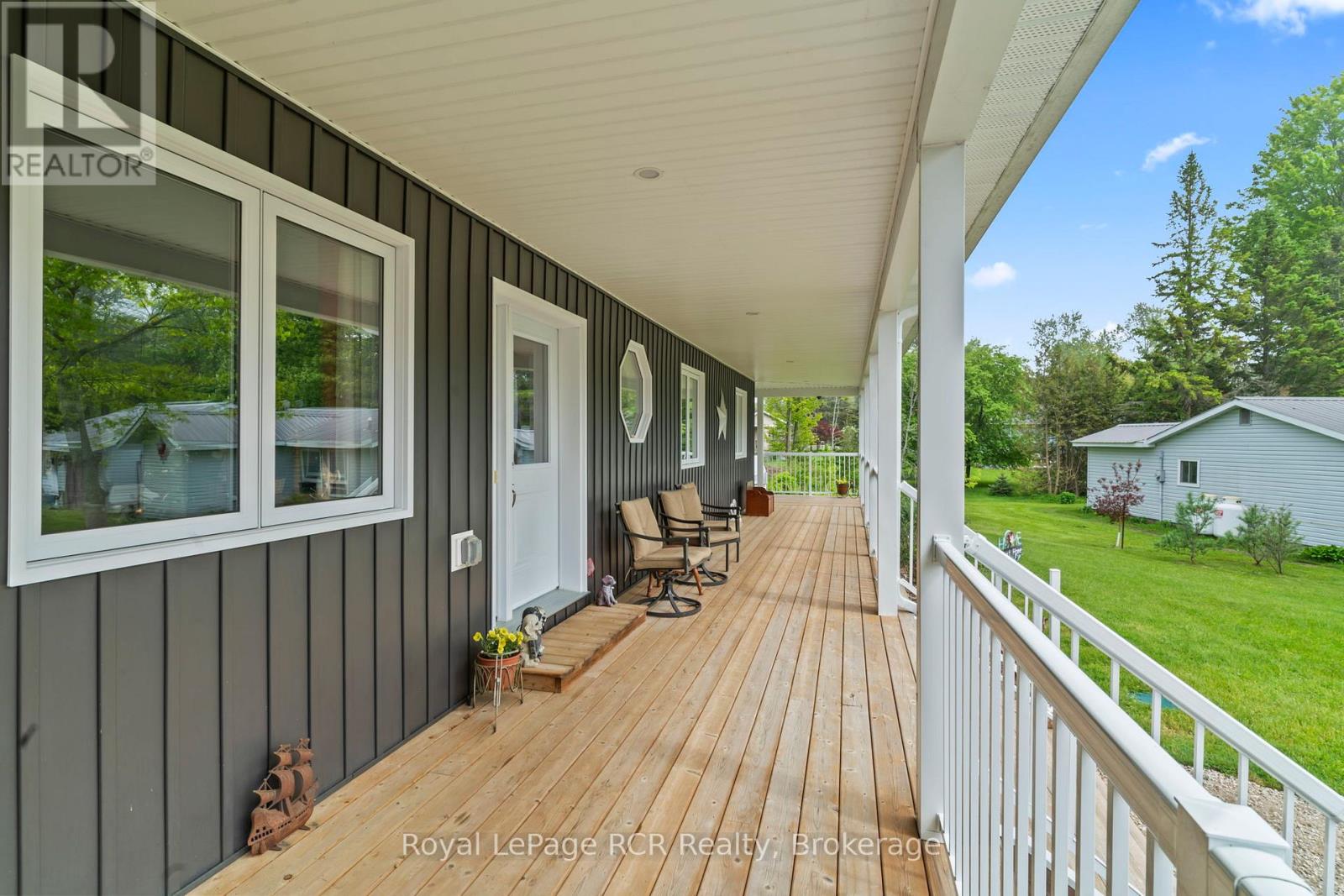 615 Cayuga Crescent, Huron-Kinloss, Ontario  N2Z 2X3 - Photo 8 - X12959818