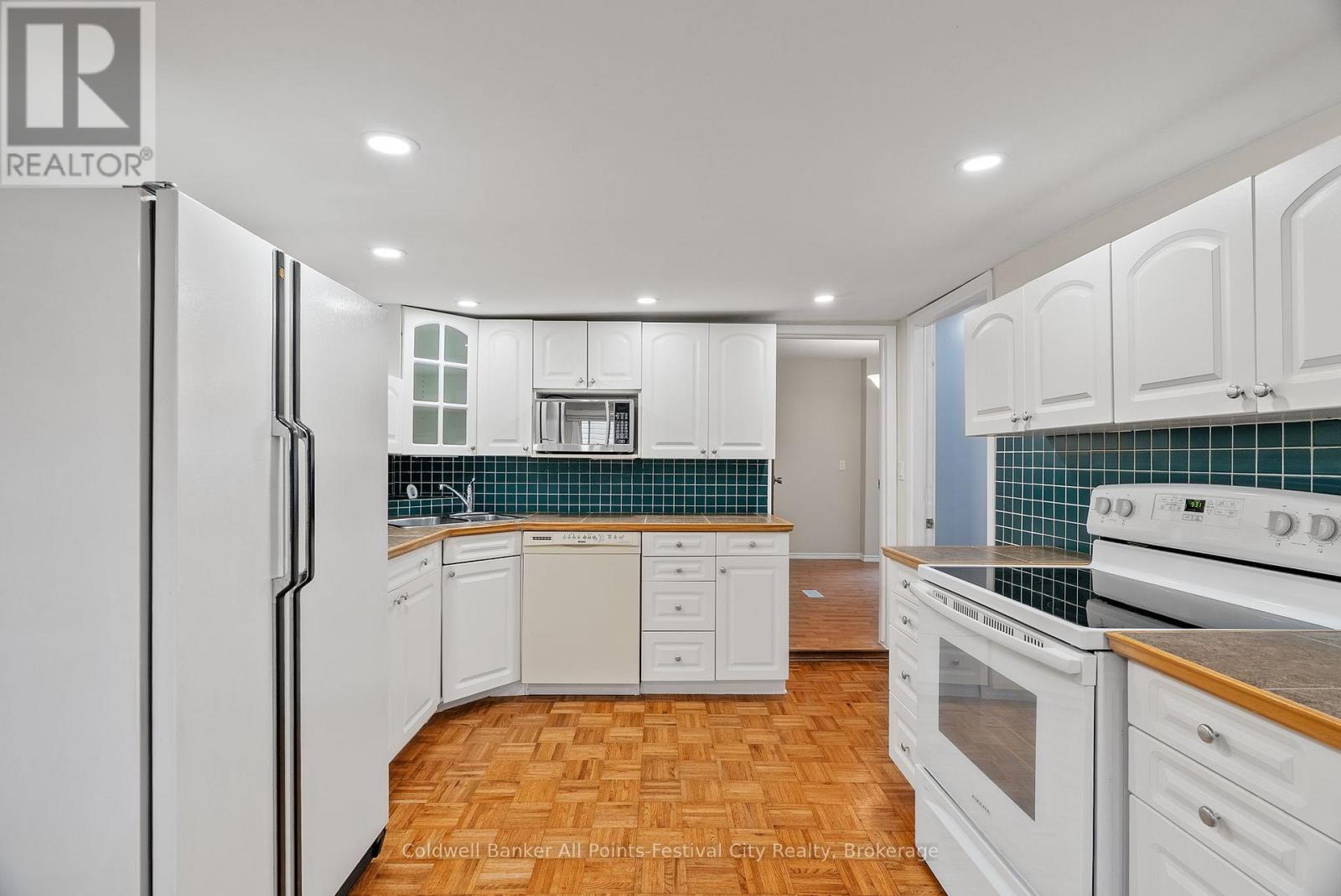 28 Sutton Drive, Ashfield-Colborne-Wawanosh, Ontario  N7A 3Y3 - Photo 8 - X12959834