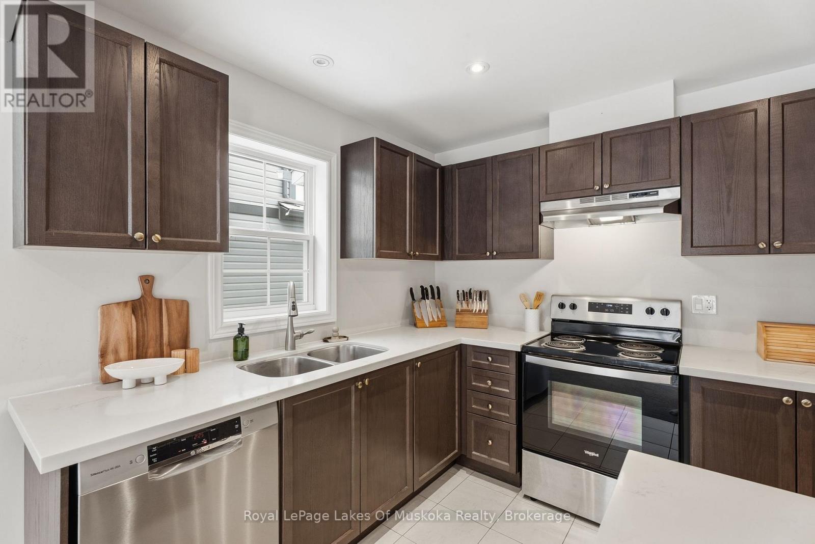 15 Quinn Forest Drive, Bracebridge, Ontario  P1L 0C8 - Photo 16 - X12959840