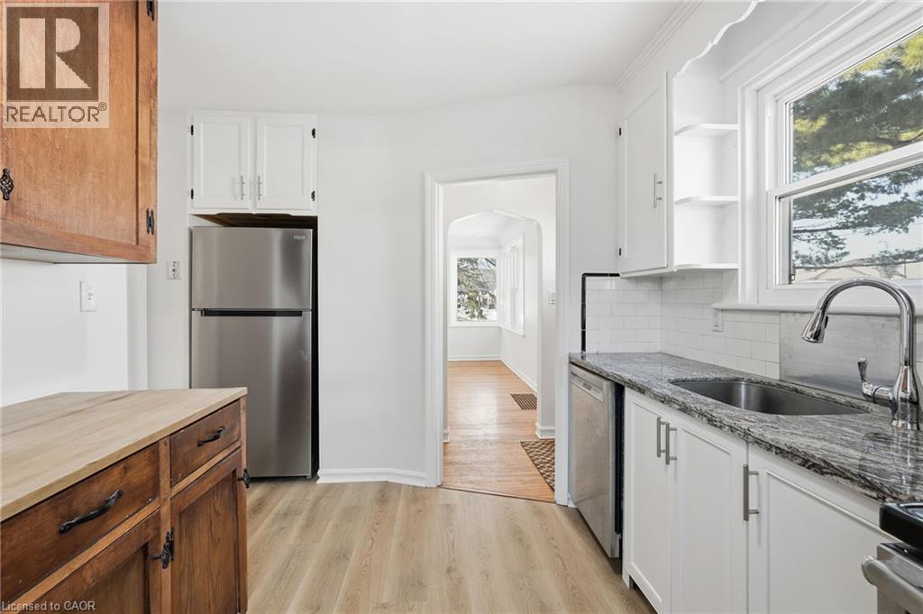 15 East 41st Street, Hamilton, Ontario  L8T 2Z3 - Photo 8 - 40810759