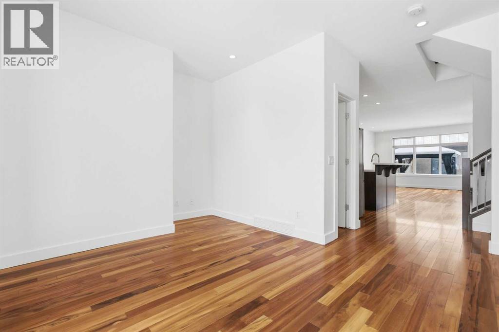 2623 25a Street SW, Calgary, Alberta  T3E 1Z3 - Photo 4 - A2299241