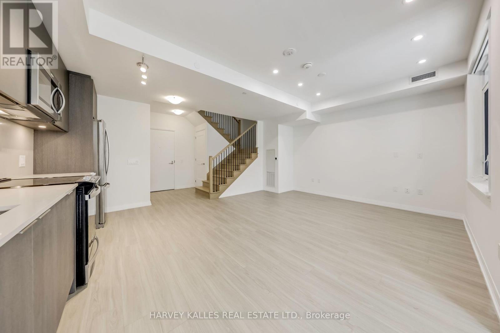 Th116 - 50 Dunfield Avenue, Toronto, Ontario  M4S 0E4 - Photo 11 - C12959754