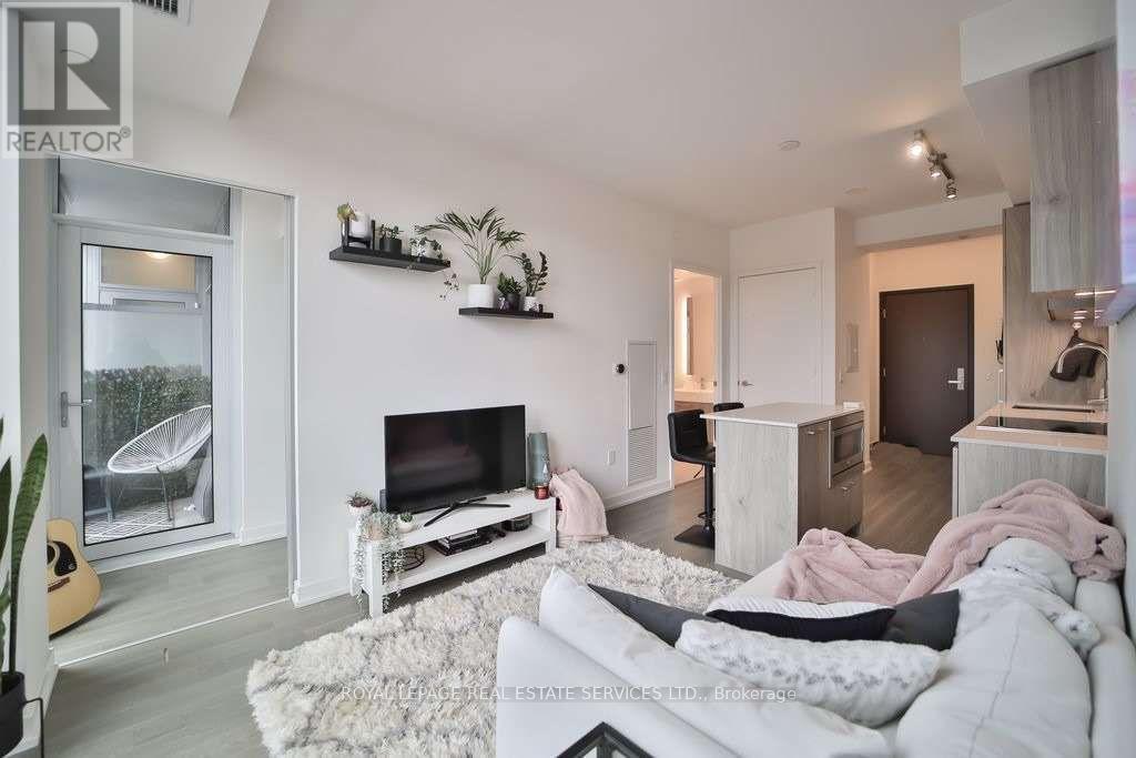 909 - 1 Yorkville Avenue, Toronto, Ontario  M4W 1L1 - Photo 12 - C12959796