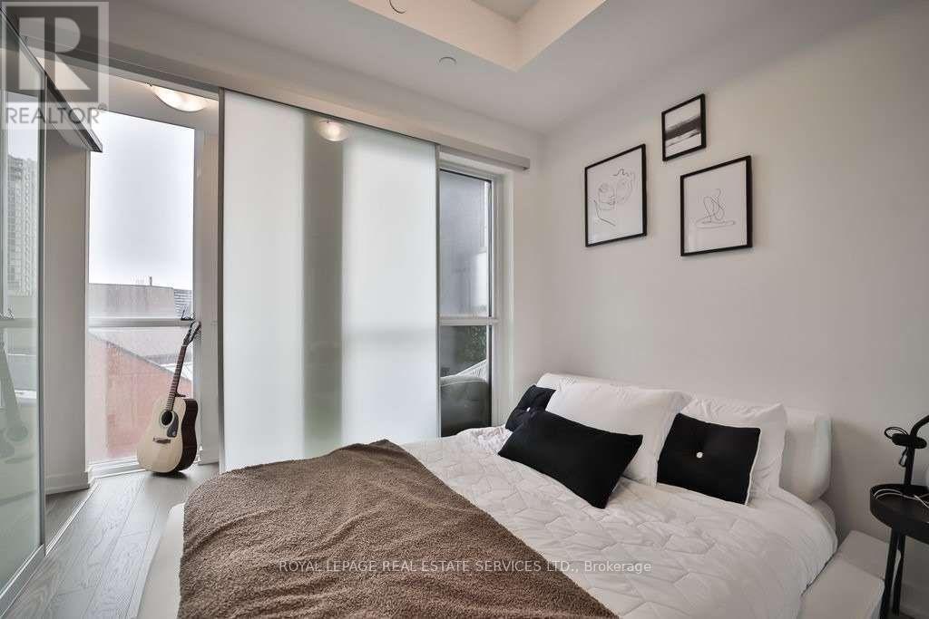 909 - 1 Yorkville Avenue, Toronto, Ontario  M4W 1L1 - Photo 16 - C12959796