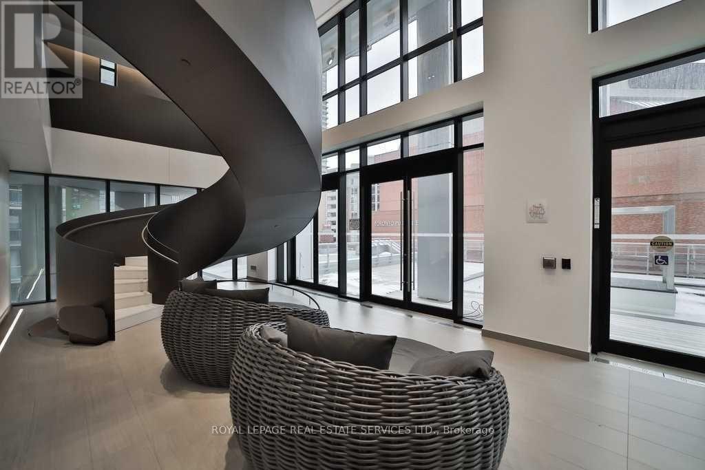 909 - 1 Yorkville Avenue, Toronto, Ontario  M4W 1L1 - Photo 4 - C12959796