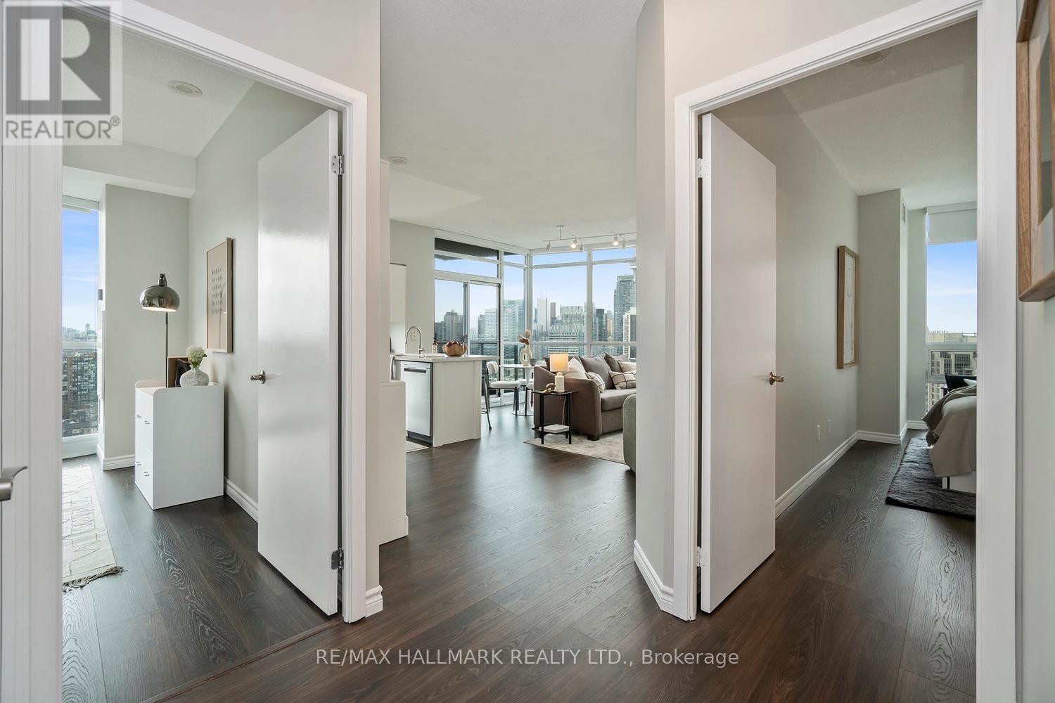 3103 - 219 Fort York Boulevard, Toronto, Ontario  M5V 1B1 - Photo 2 - C12959828