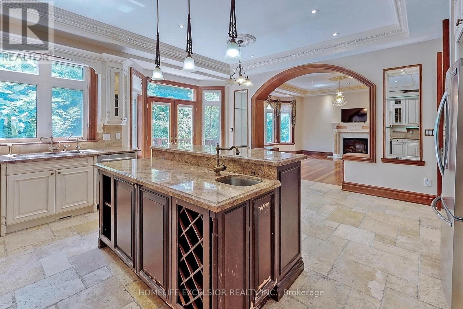 105 Hollywood Avenue, Toronto, Ontario  M2N 3K2 - Photo 16 - C12959902